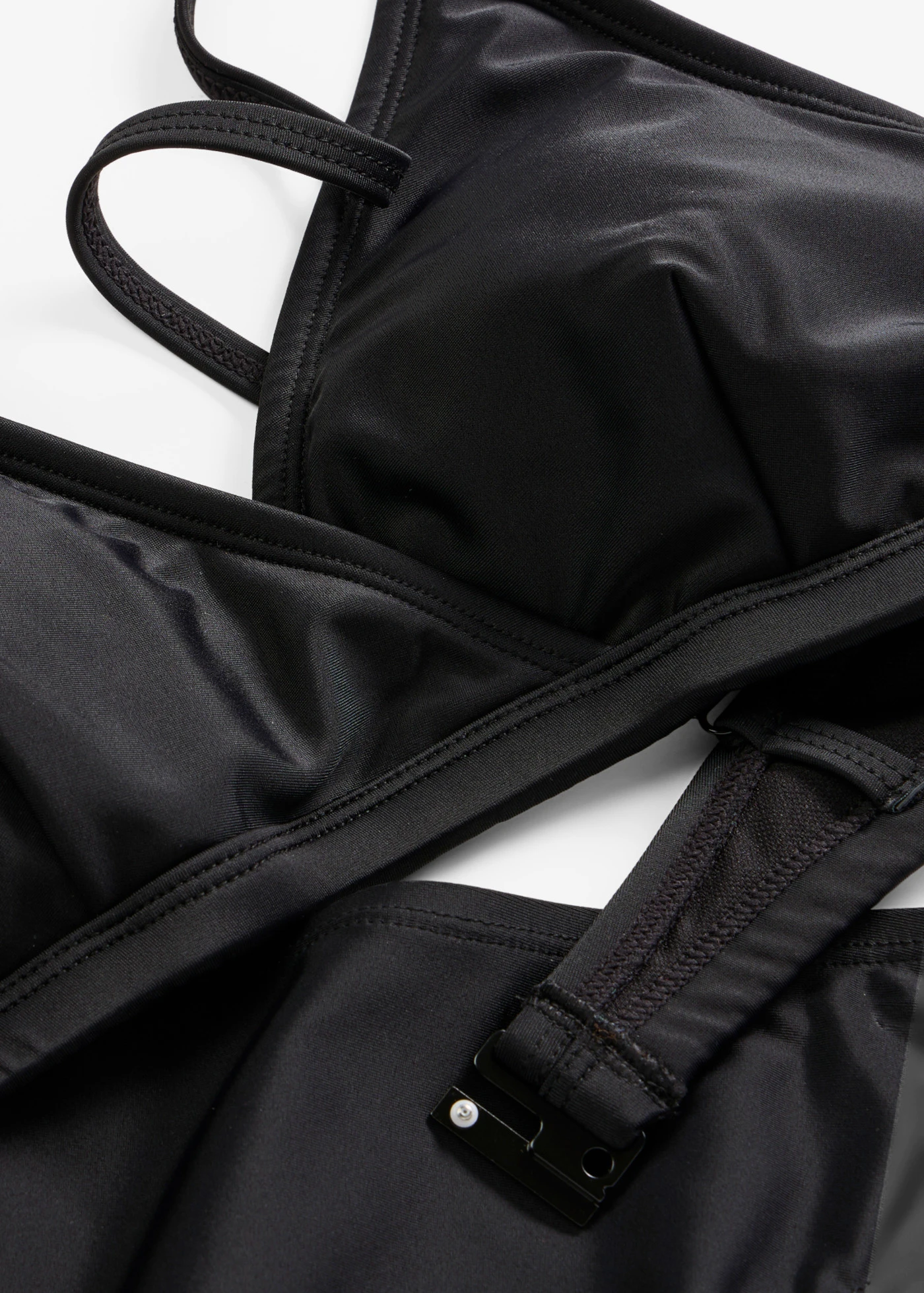 Bikini, High Leg (2-részes szett) • fekete • bonprix áruház