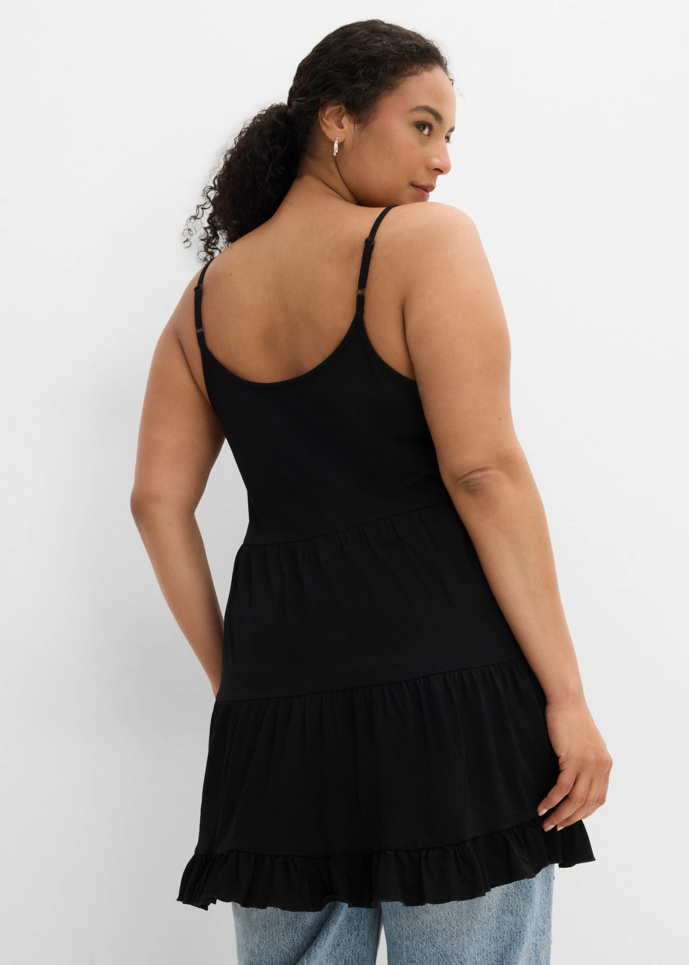 Lange spaghetti top met volants • zwart plus size • product-page.page-title-suffix