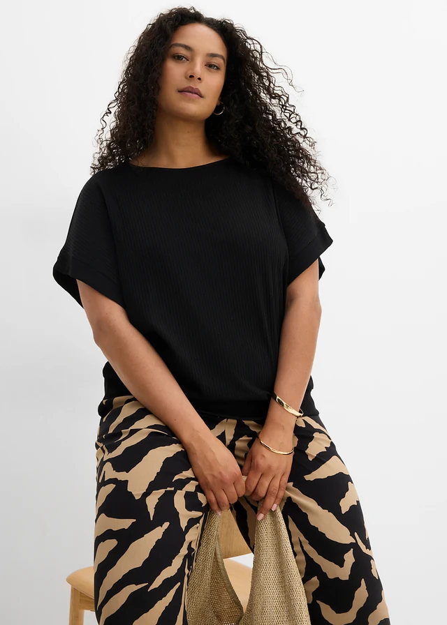 Geribd shirt met vleermuismouwen • zwart plus size • product-page.page-title-suffix
