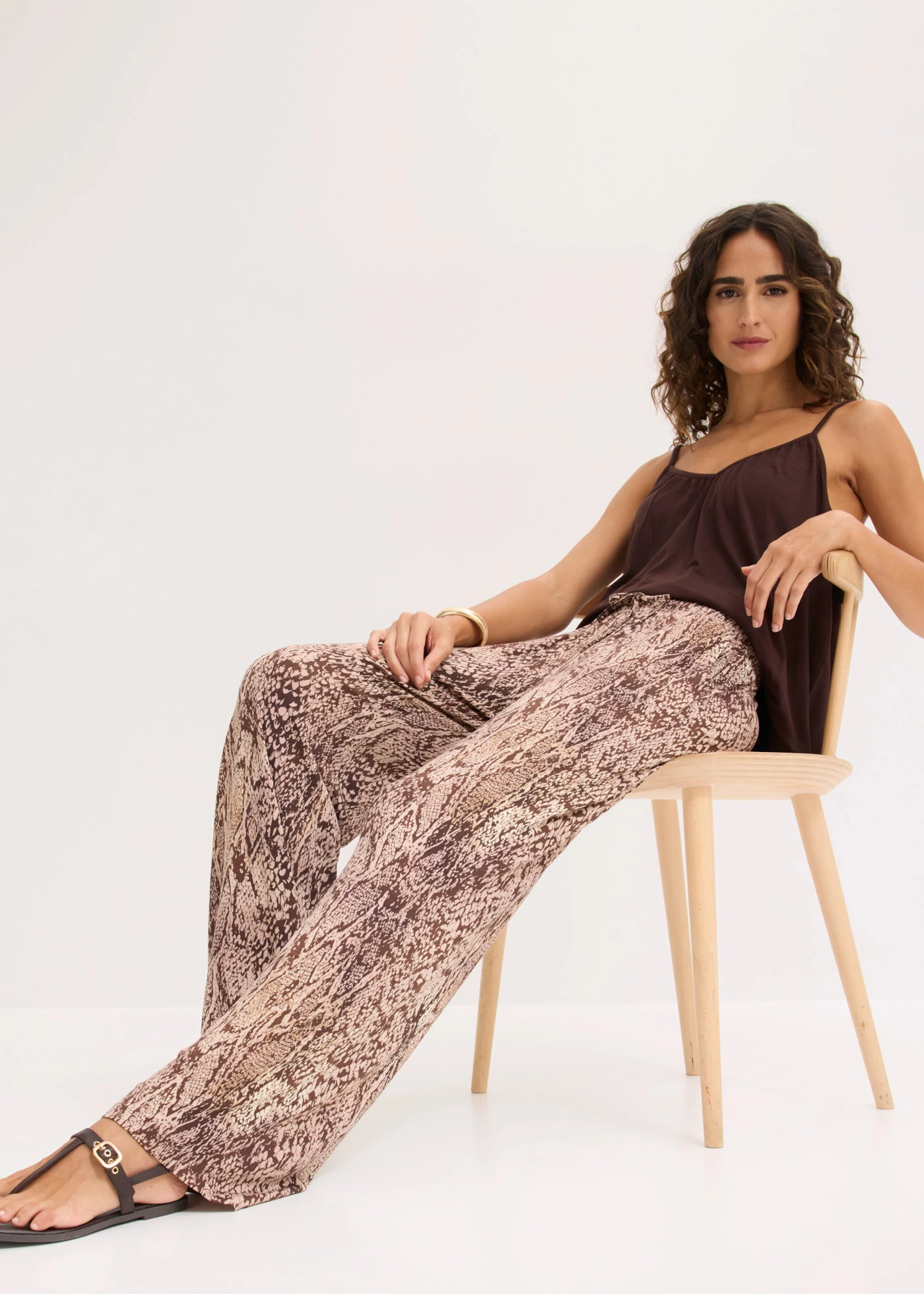 Jersey broek van soepele viscose • lichtsand slangenprint • product-page.page-title-suffix