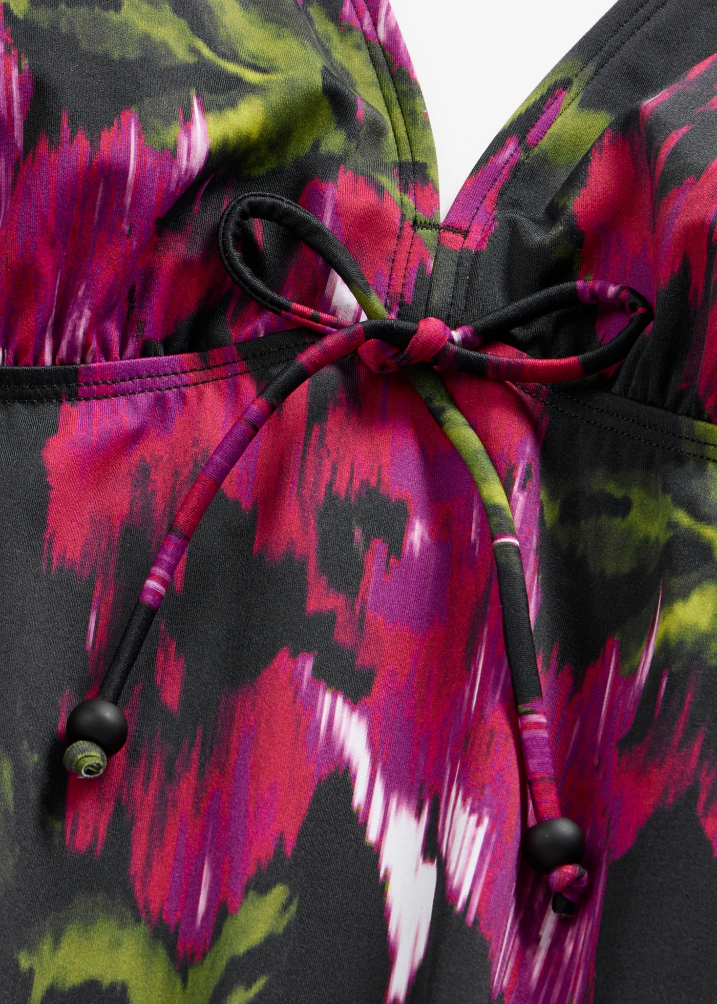Tankini met verstelbare bandjes  (2-dlg. set) • zwart gebloemd • product-page.page-title-suffix