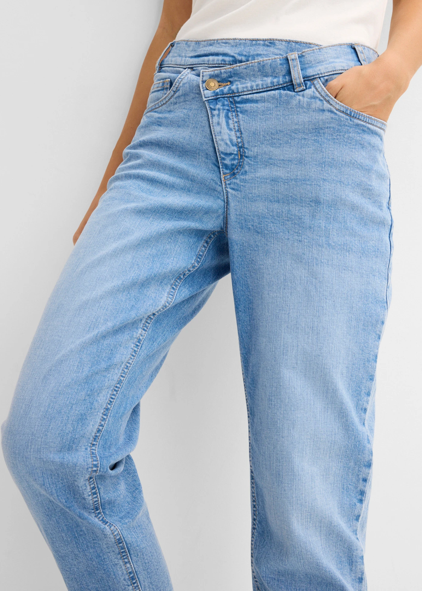 Mom-farmer High Waist • világoskék denim, használt hatású • bonprix áruház