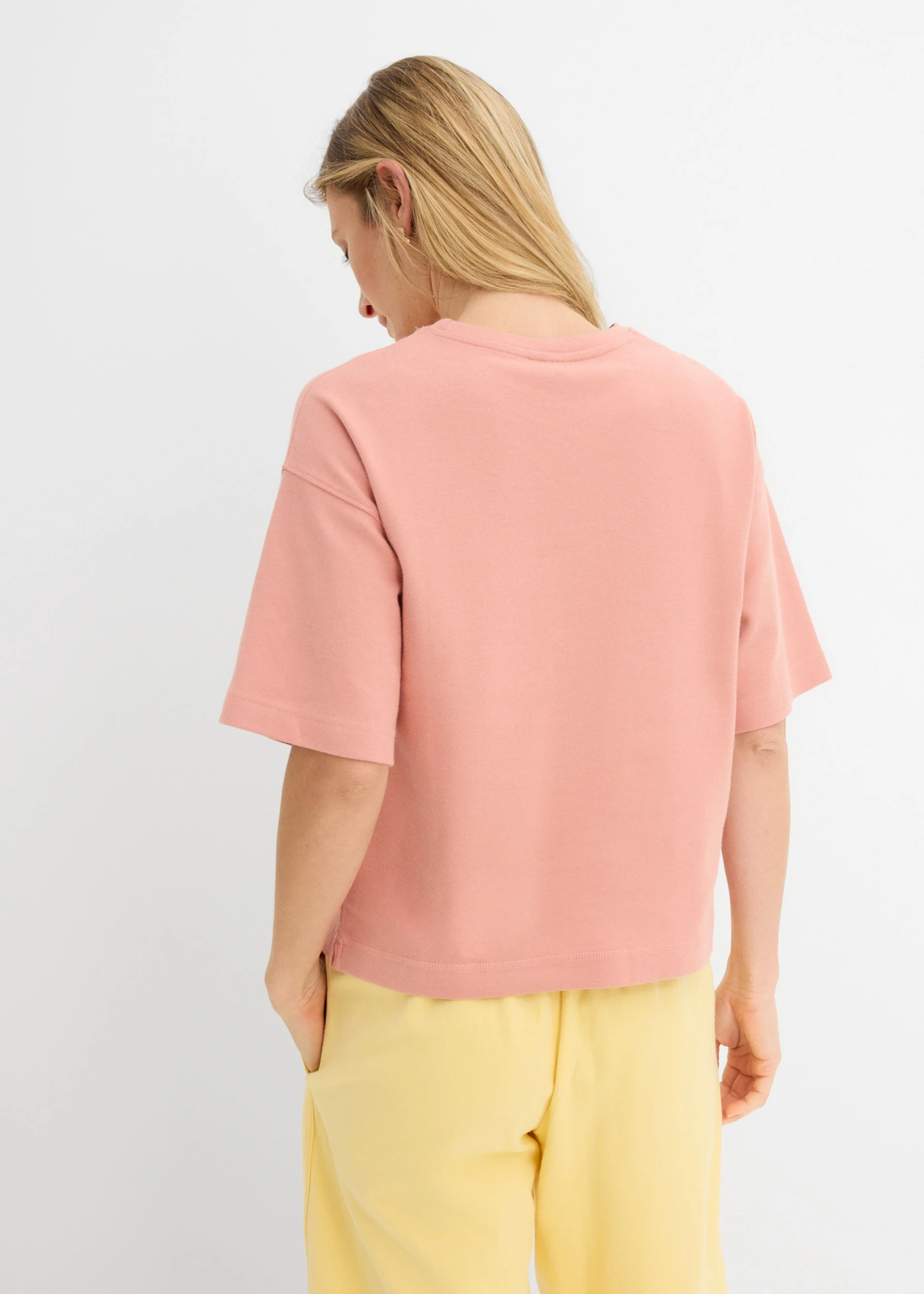 T-shirt boxy en coton épais • marron poudré • Boutique bonprix