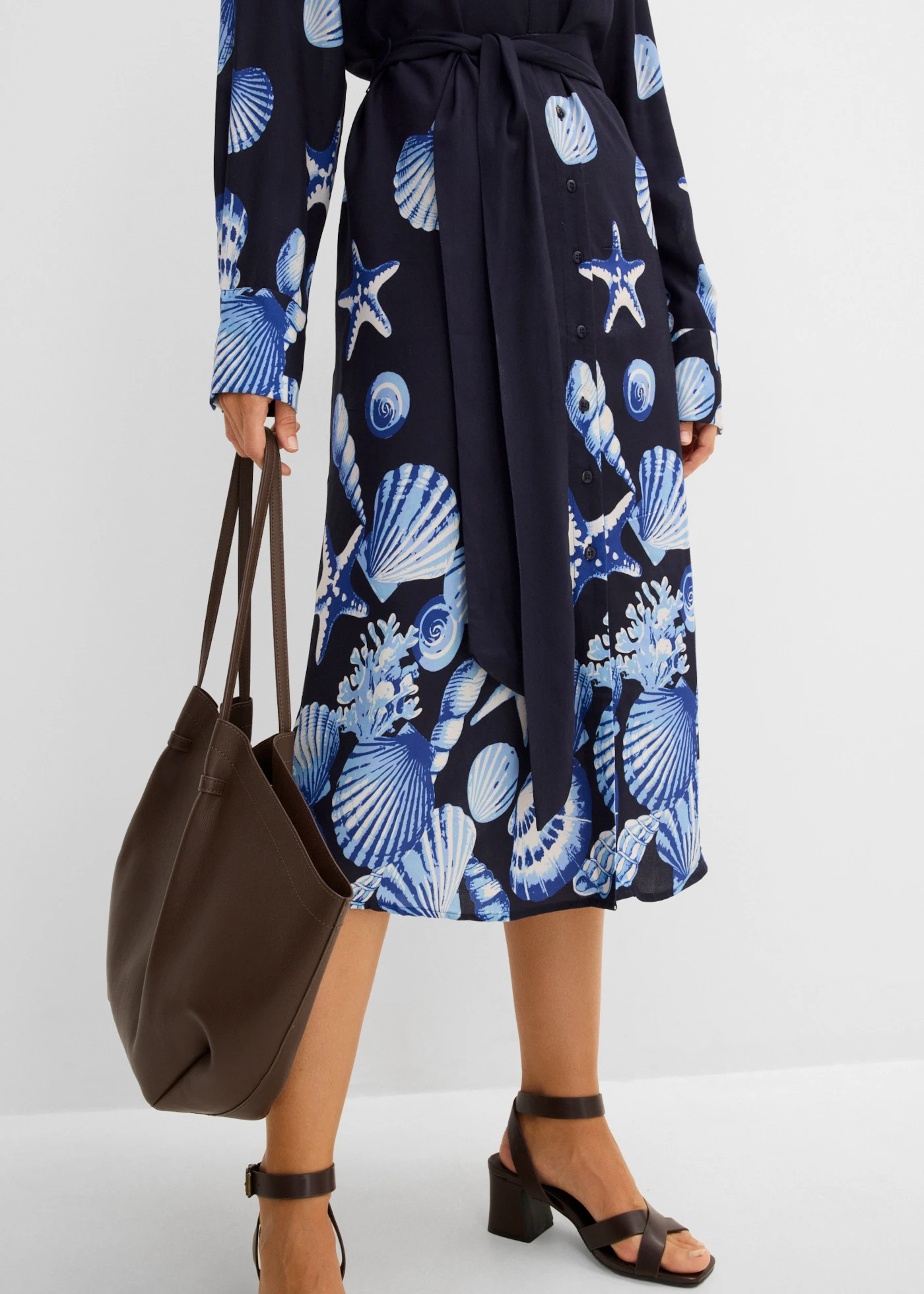 Robe chemise en viscose fluide • bleu foncé imprimé • product-page.page-title-suffix