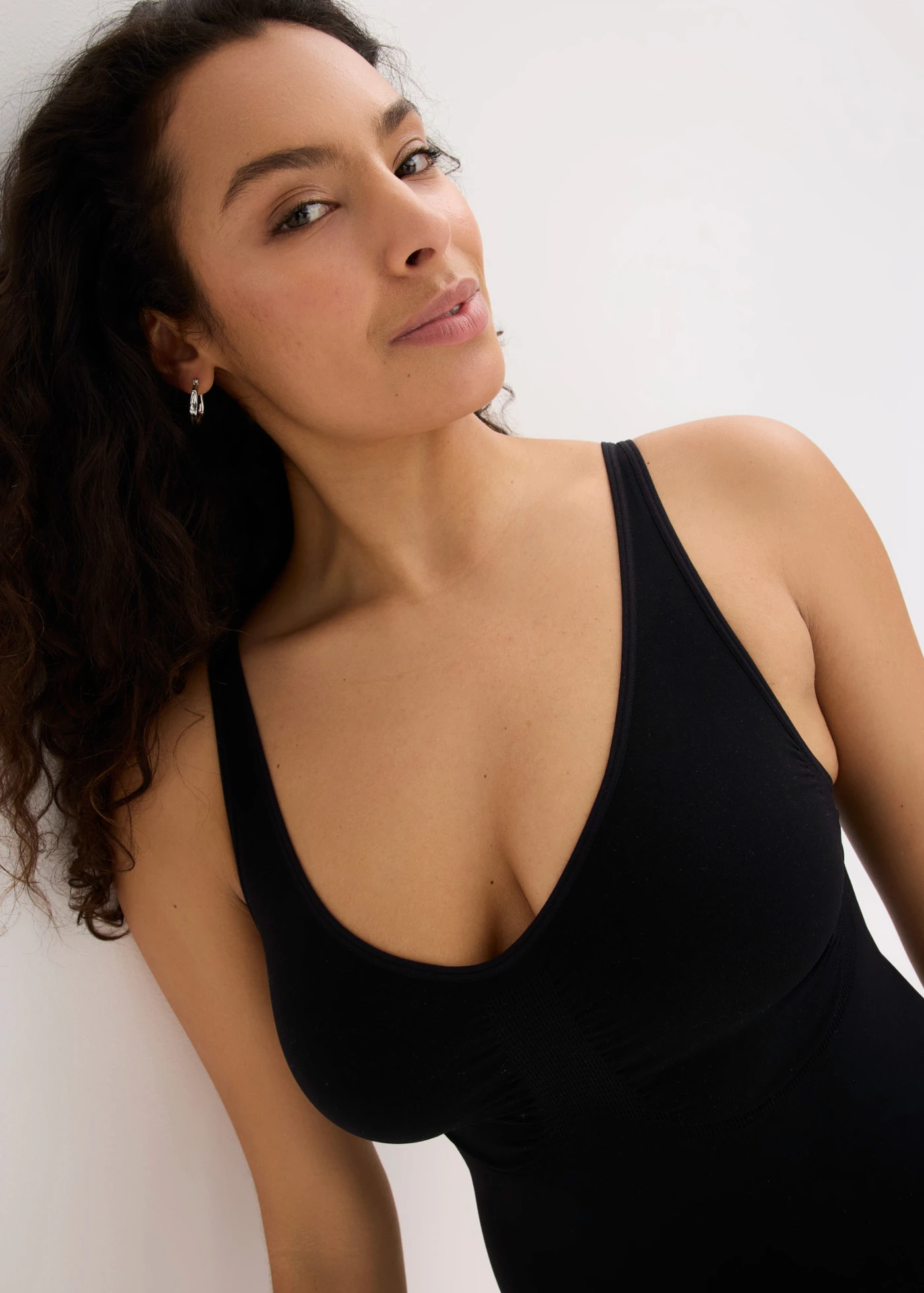 Body modelator fără cusături, cu efect de modelare mediu • negru • magazin bonprix