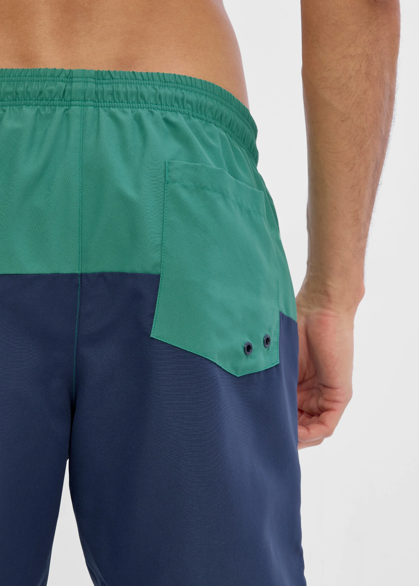 Short de bain motif color-block • vert bouteille-bleu foncé • product-page.page-title-suffix