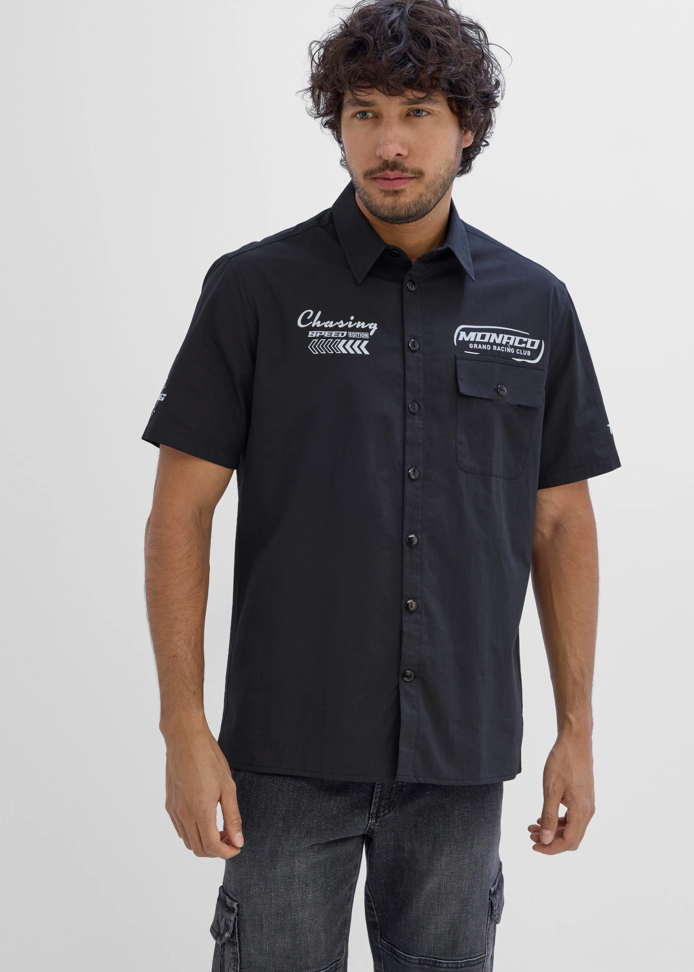 Chemise manches courtes 100% coton • noir imprimé • Boutique bonprix