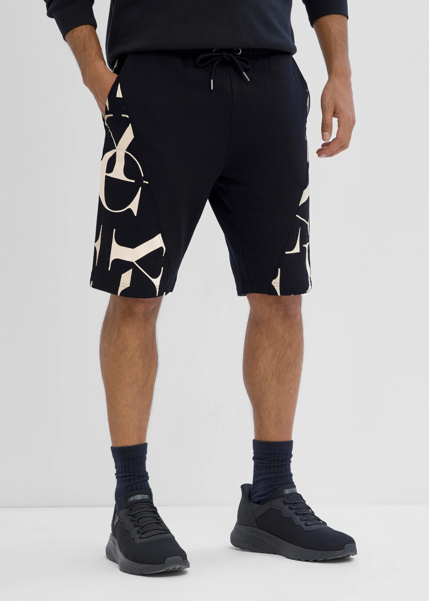 Bermuda sweat • noir • Boutique bonprix