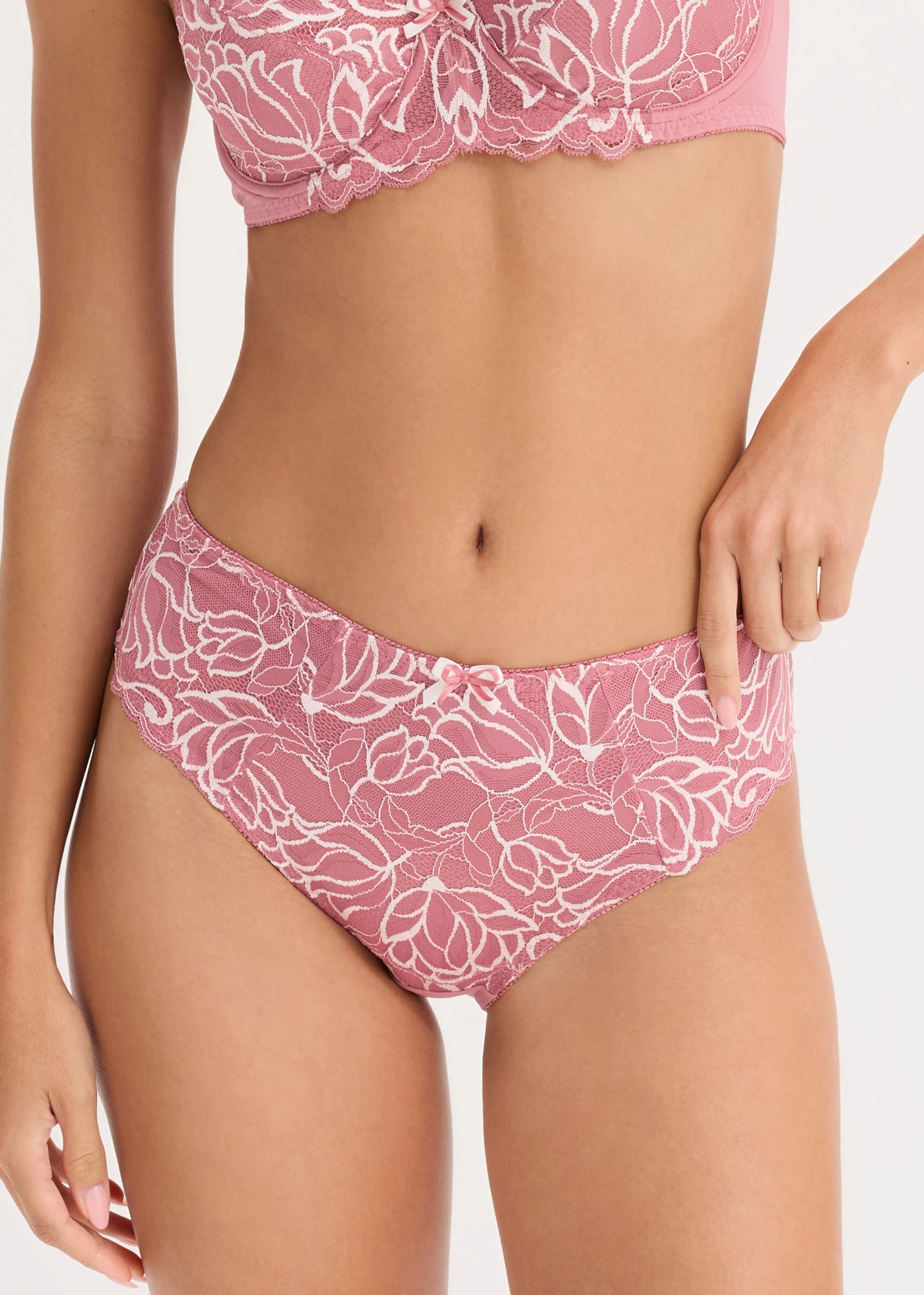 Maxislip met sierlijk kant • bessensorbet/wolwit • bonprix online shop