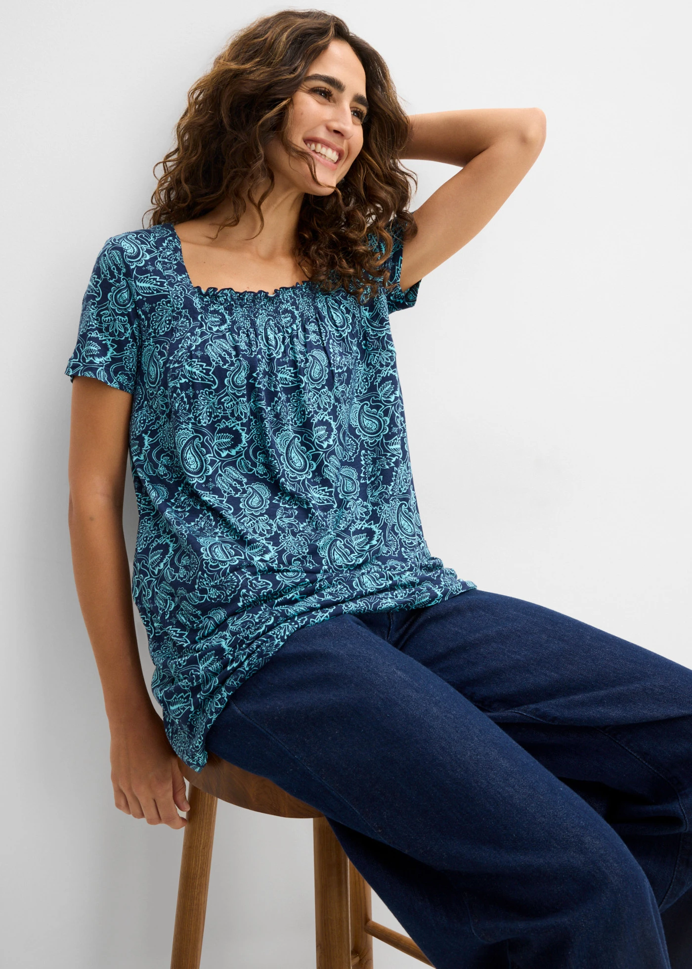 Tunique manches courtes en jersey • bleu foncé/turquoise imprimé paisley • Boutique bonprix