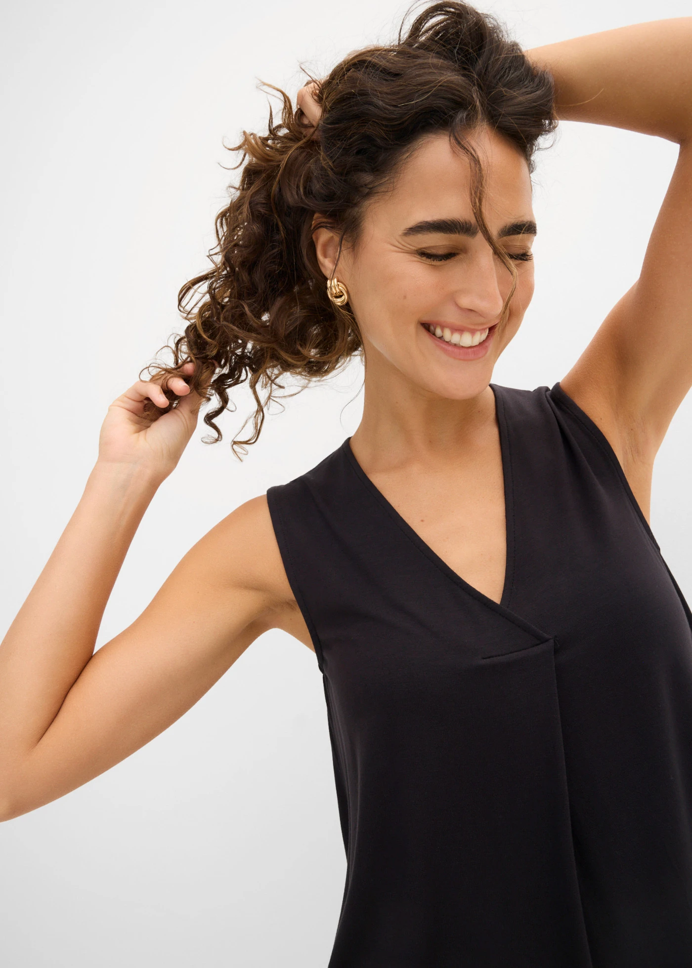 Top doux en jersey viscose • noir • Boutique bonprix
