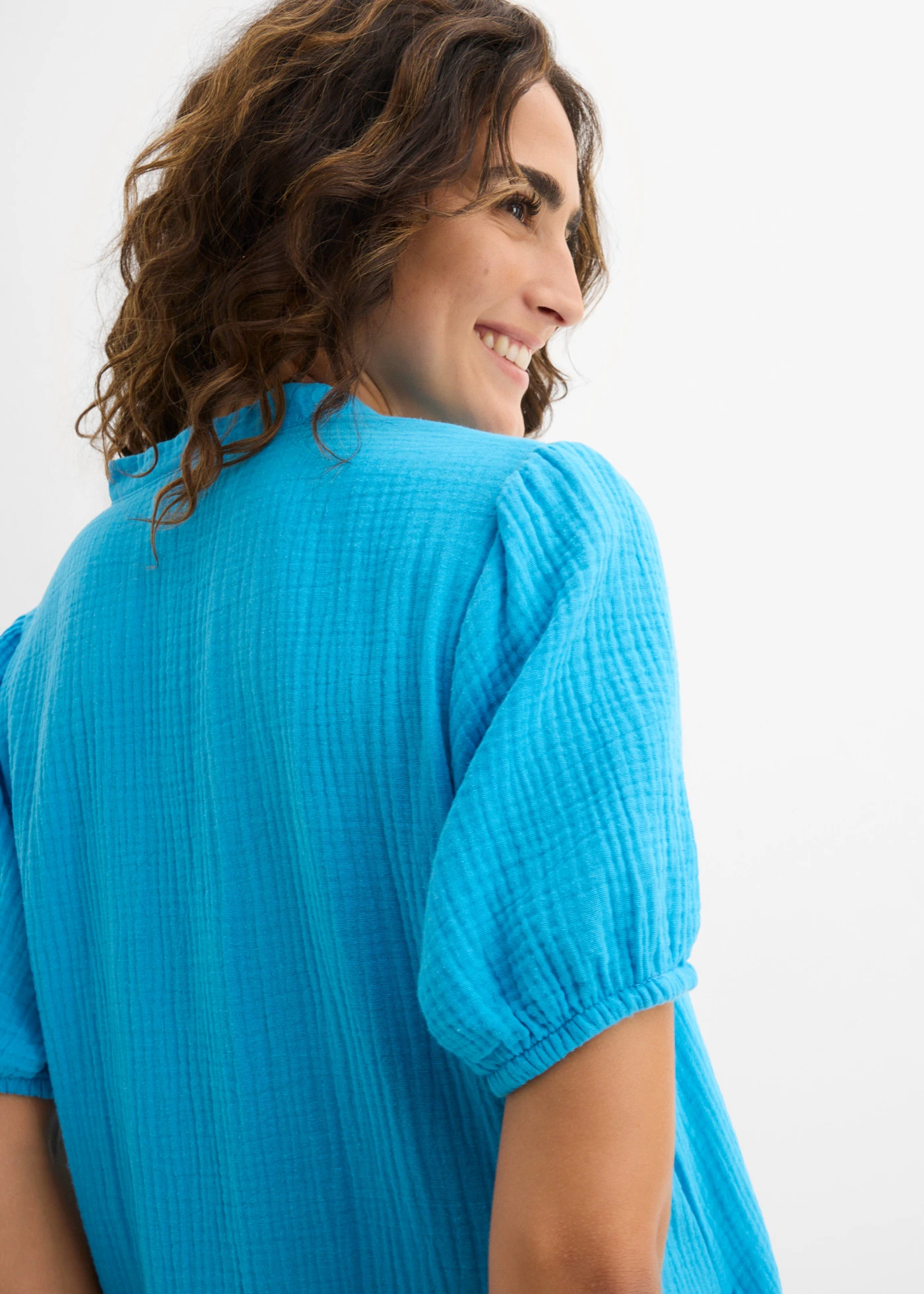 Robe courte en gaze de coton • turquoise • Boutique bonprix