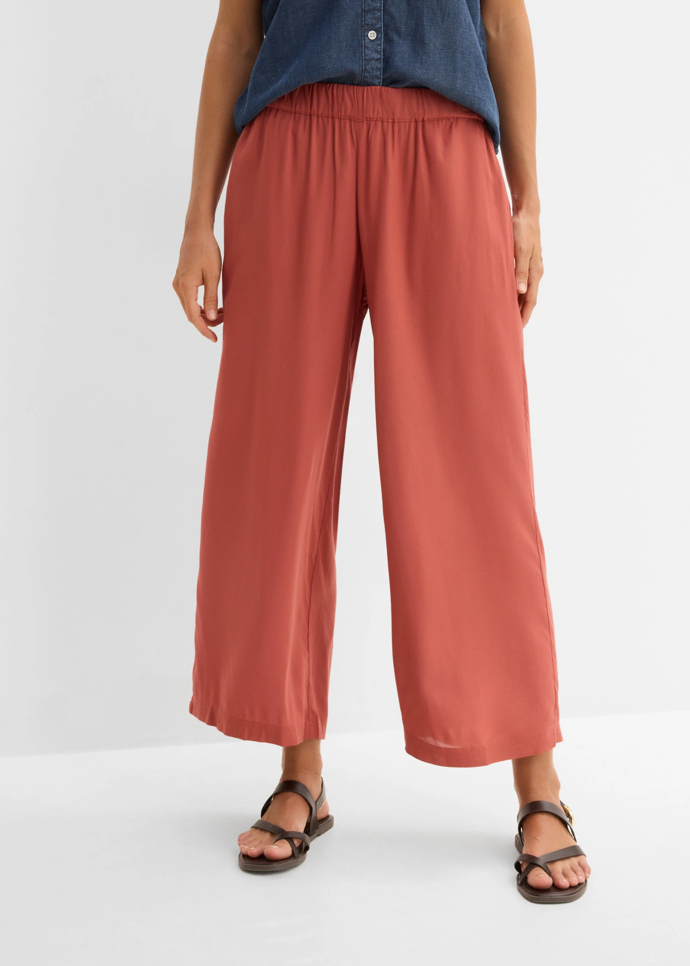 Pantalon large en viscose fluide • brun marsala • Boutique bonprix