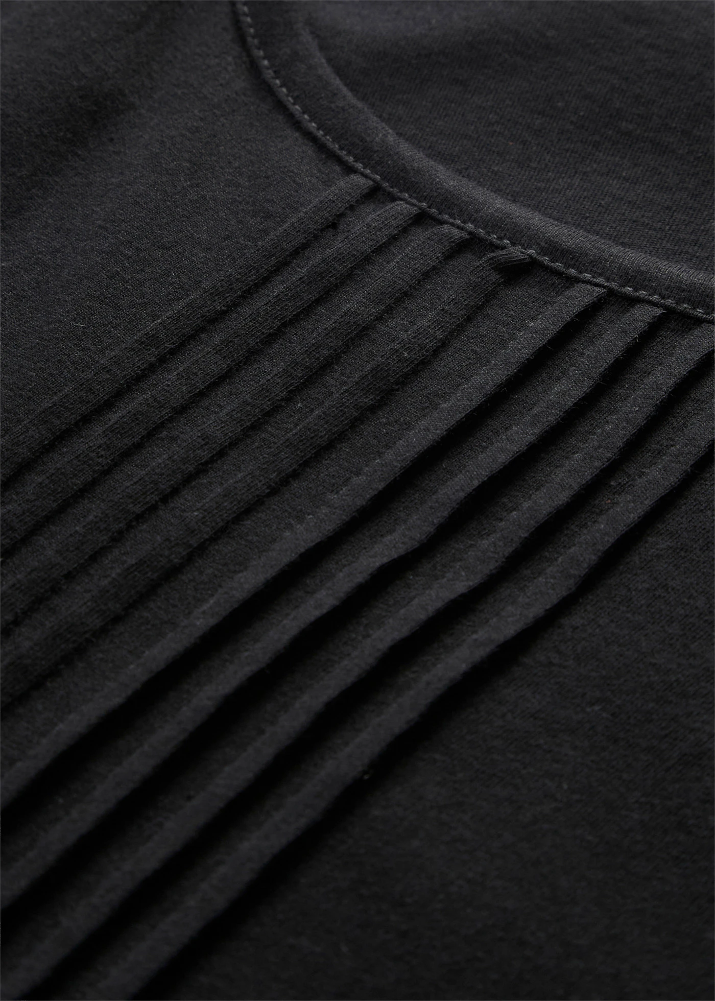T-shirt in A-lijn, korte mouw • zwart • bonprix online shop