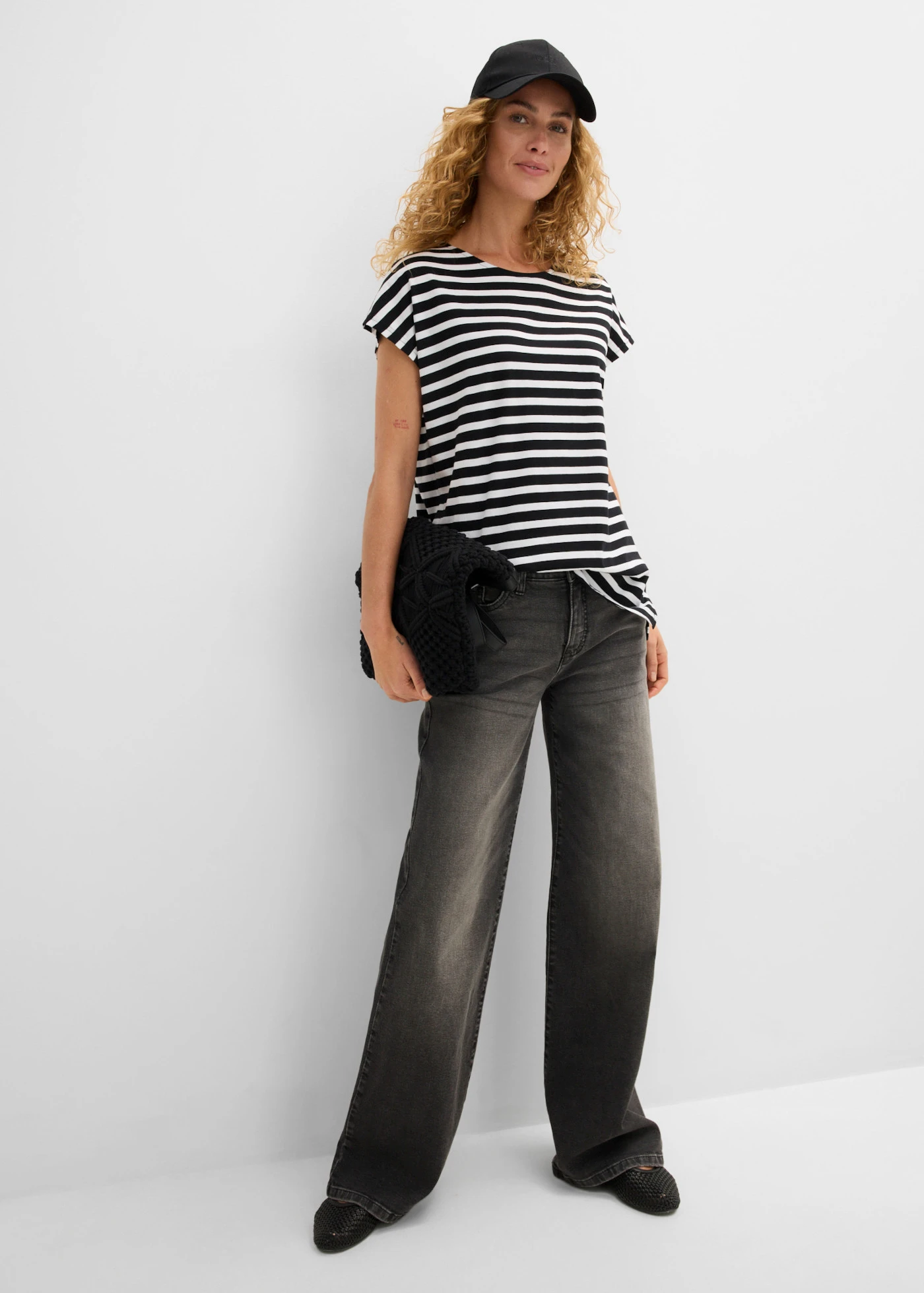 T-shirt 100% coton • noir/blanc rayé • Boutique bonprix