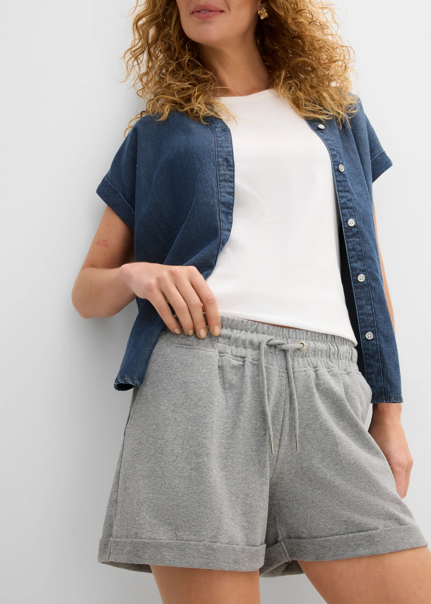 Short en molleton • gris clair chiné • Boutique bonprix