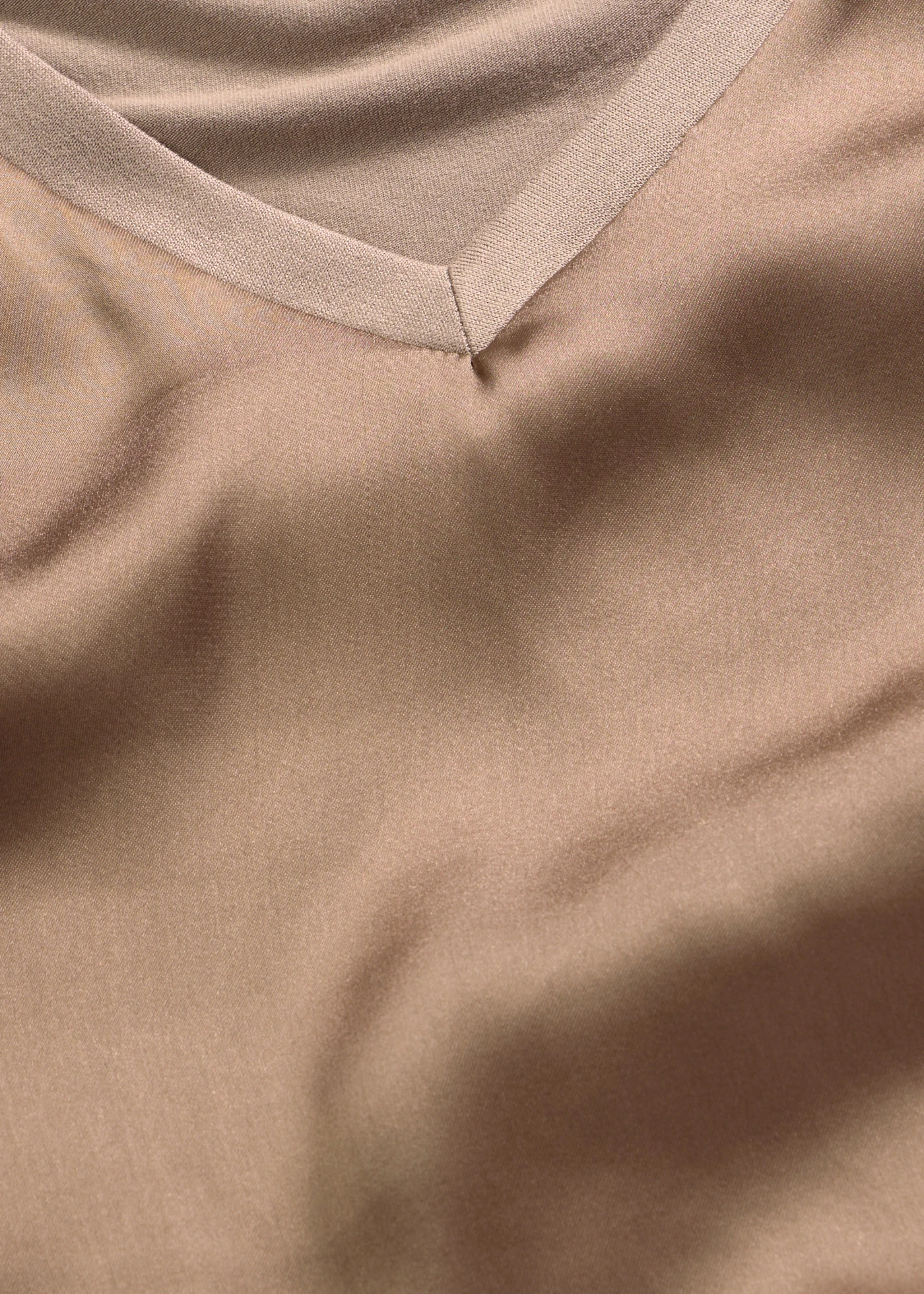 Shirt in een viscosemix • taupe • bonprix online shop