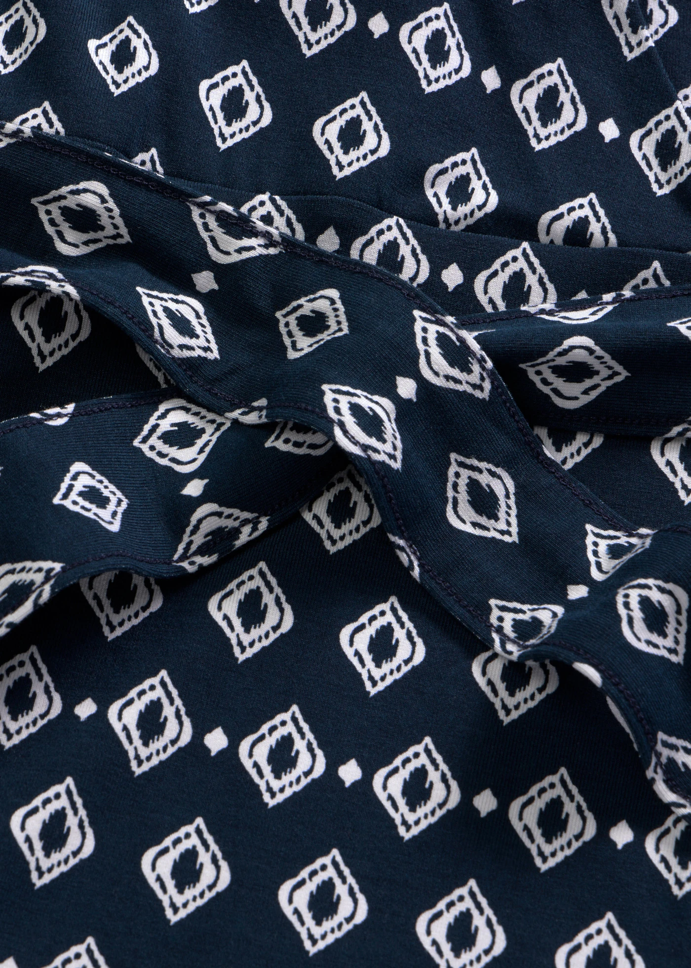 Jersey jurk in een viscosemix • donkerblauw/wit met print • bonprix online shop