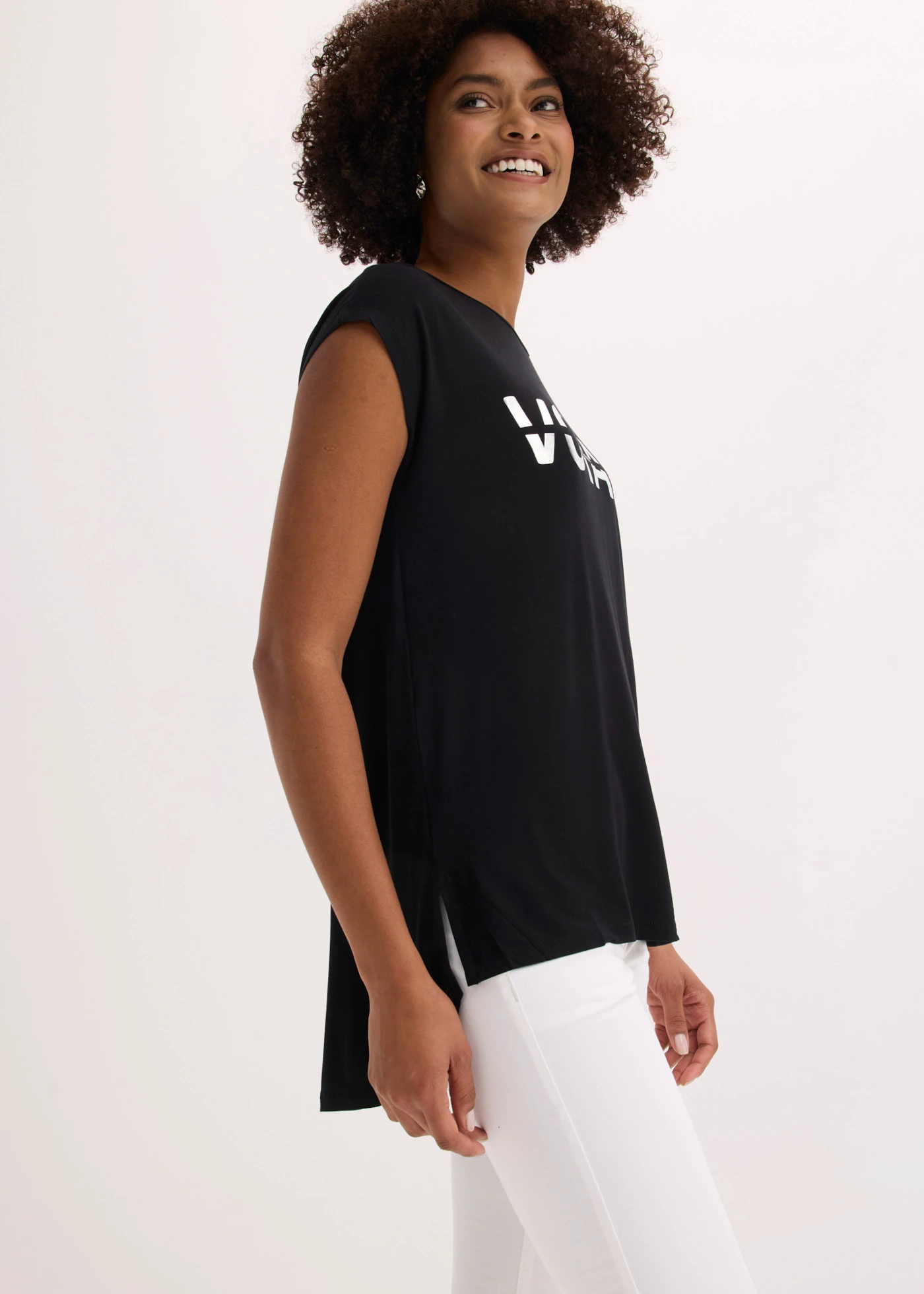 Longshirt in een viscosemix • zwart-zilver met print • bonprix online shop