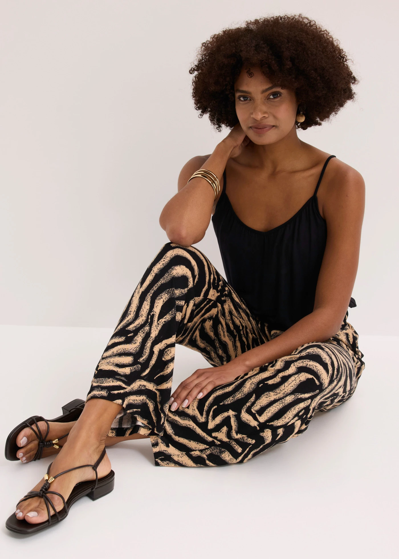 Pantalon fluide en jersey viscose • noir-latte macchiato zèbre • Boutique bonprix