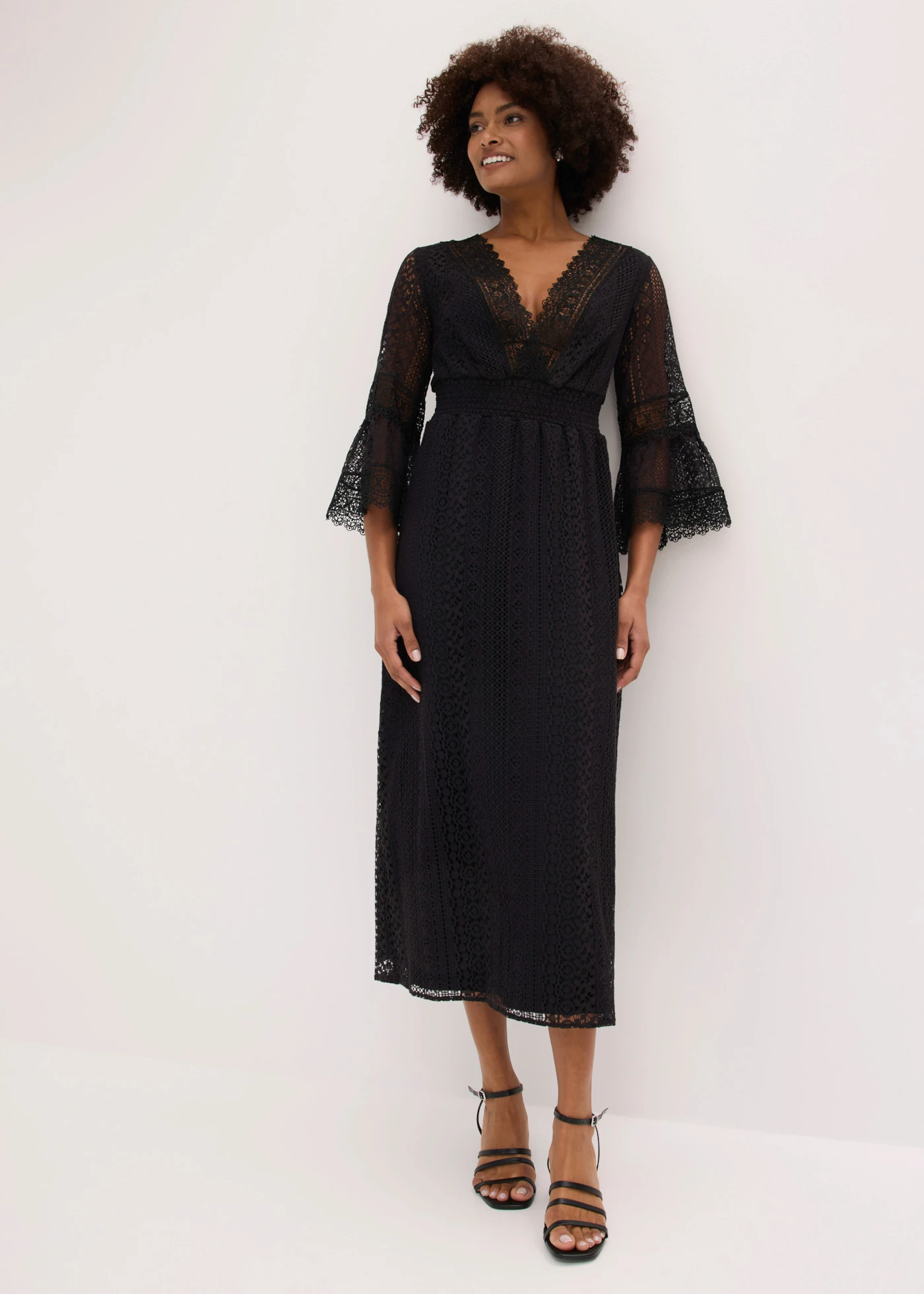 Maxi jurk in gehaakte look • zwart • bonprix online shop