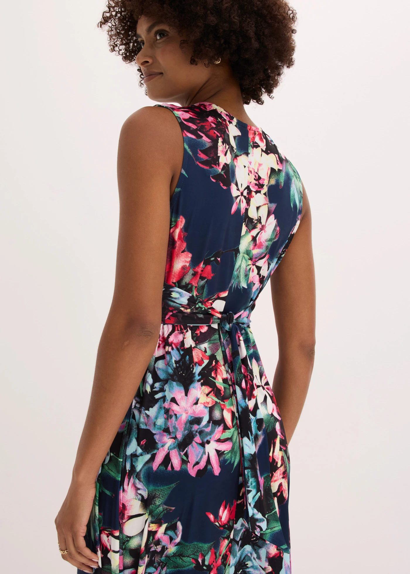 Maxi zomerjurk • donkerblauw gebloemd • bonprix online shop