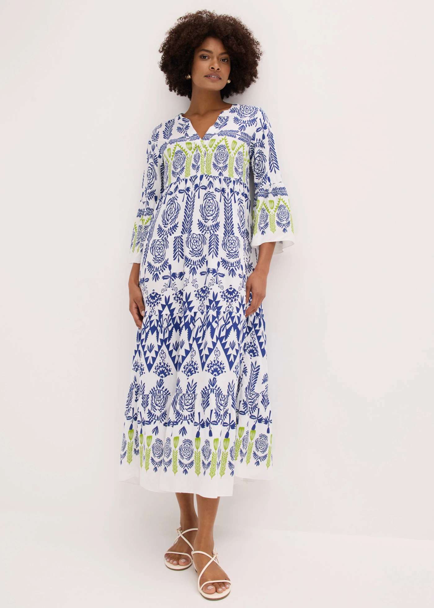 Maxi jurk van soepele viscose • wit/blauw/groen met print • product-page.page-title-suffix