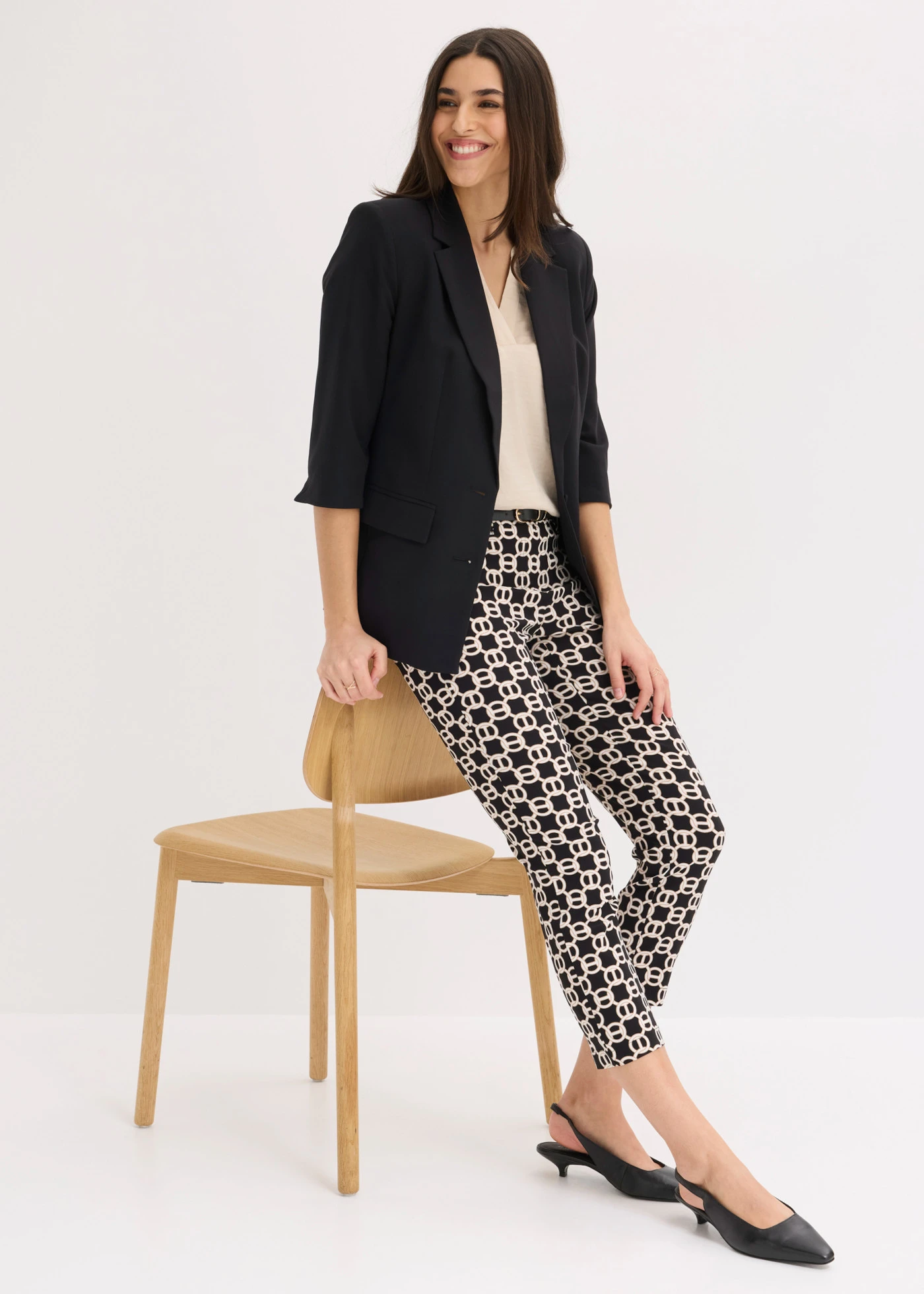 7/8 stretchbroek van bengaline • zwart-wolwit met grafische print • bonprix online shop