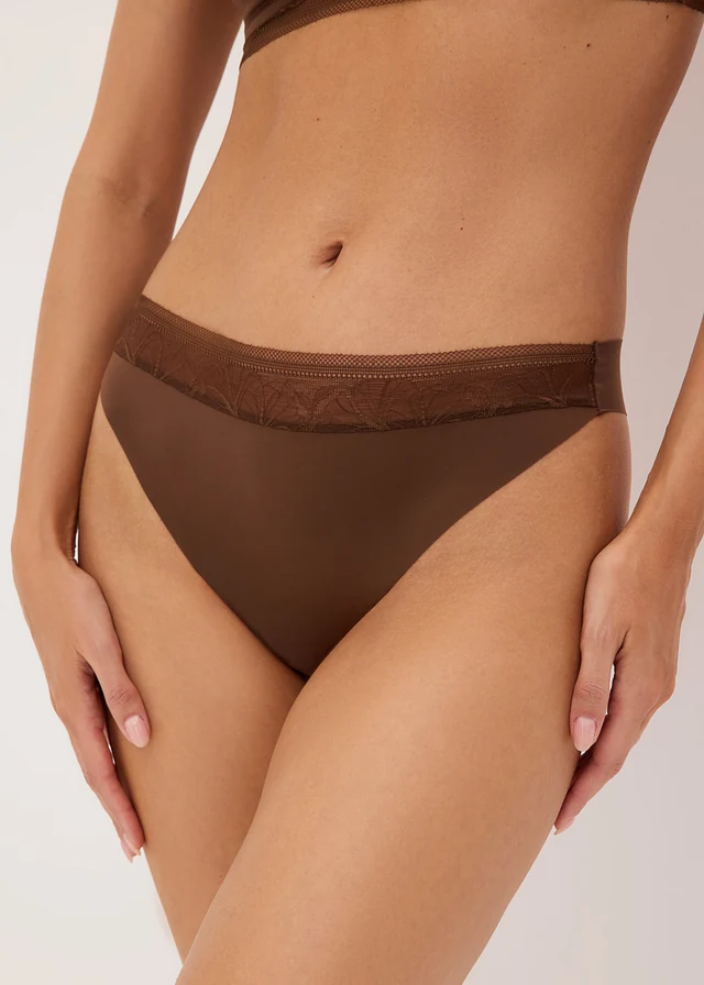 Lasercut string met naadloze achterkant • bruin • product-page.page-title-suffix