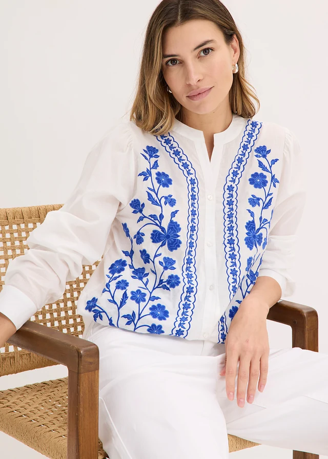 Blouse van puur katoen met borduursel • wit-blauw gebloemd • product-page.page-title-suffix