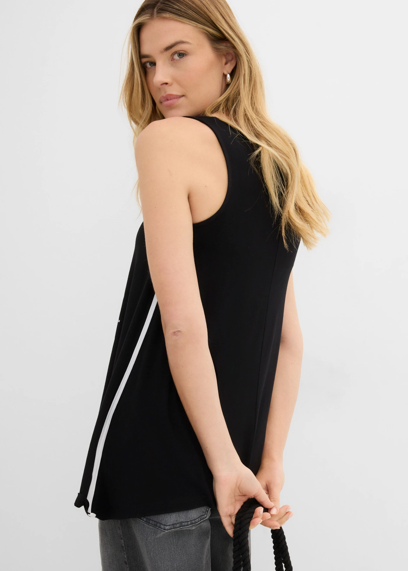Top long imprimé • noir-blanc imprimé • Boutique bonprix