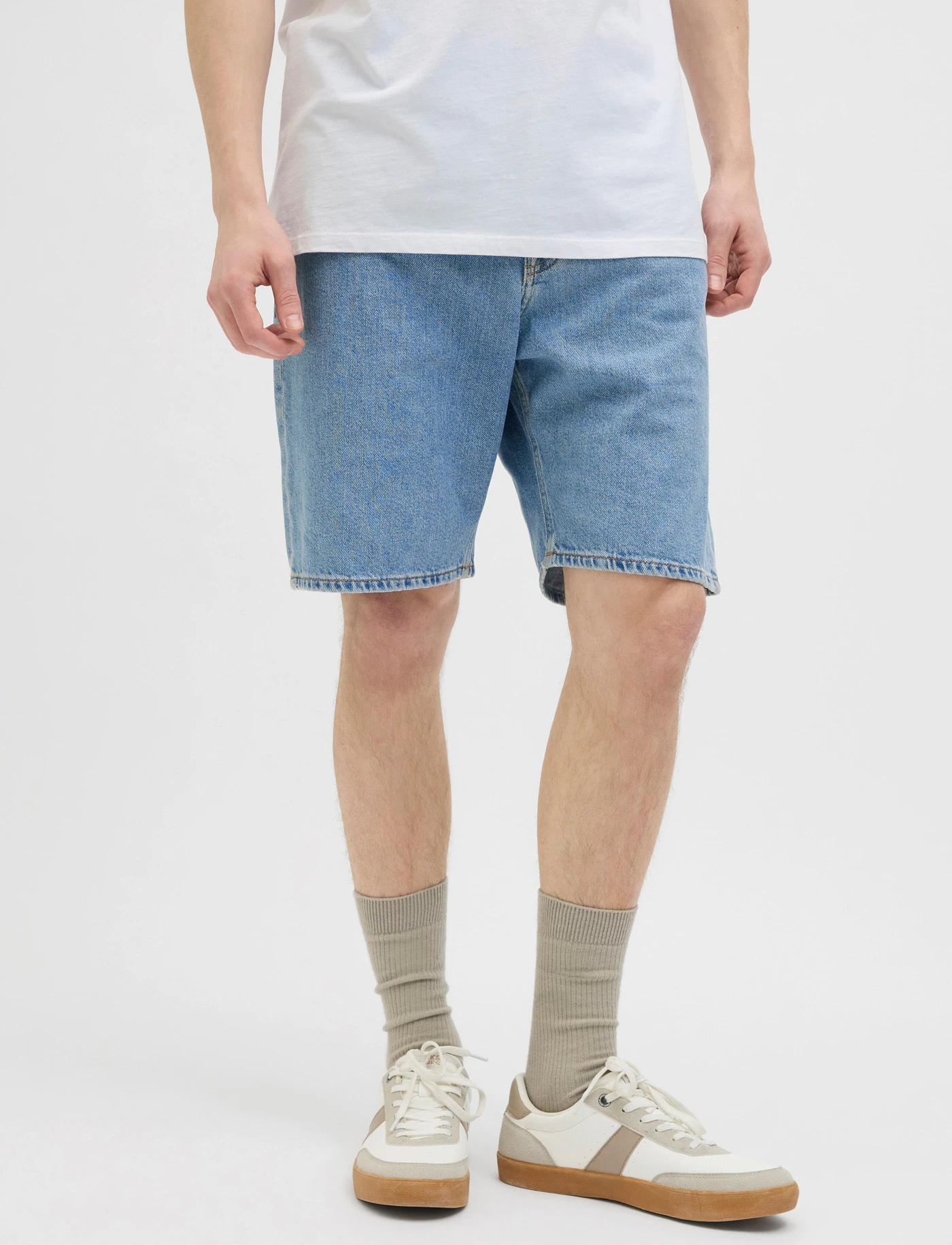 JJ REBEL Szorty jeansowe, mid waist • lodowy niebieski denim • sklep bonprix