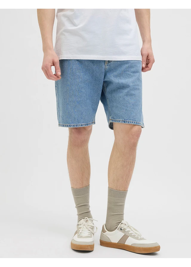 JJ REBEL jeansshort, mid waist • ijsblauw denim • product-page.page-title-suffix