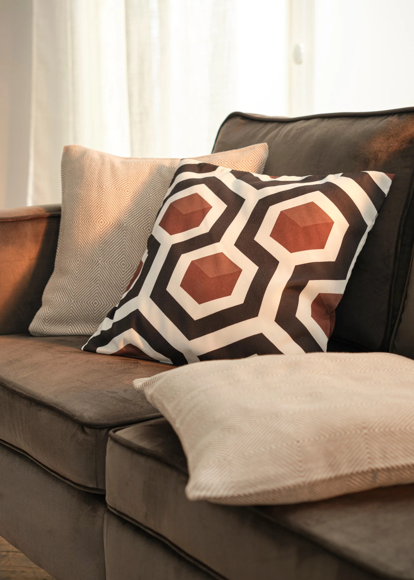 Kussenhoes met digitale print • wit-bruin-zwart • bonprix online shop