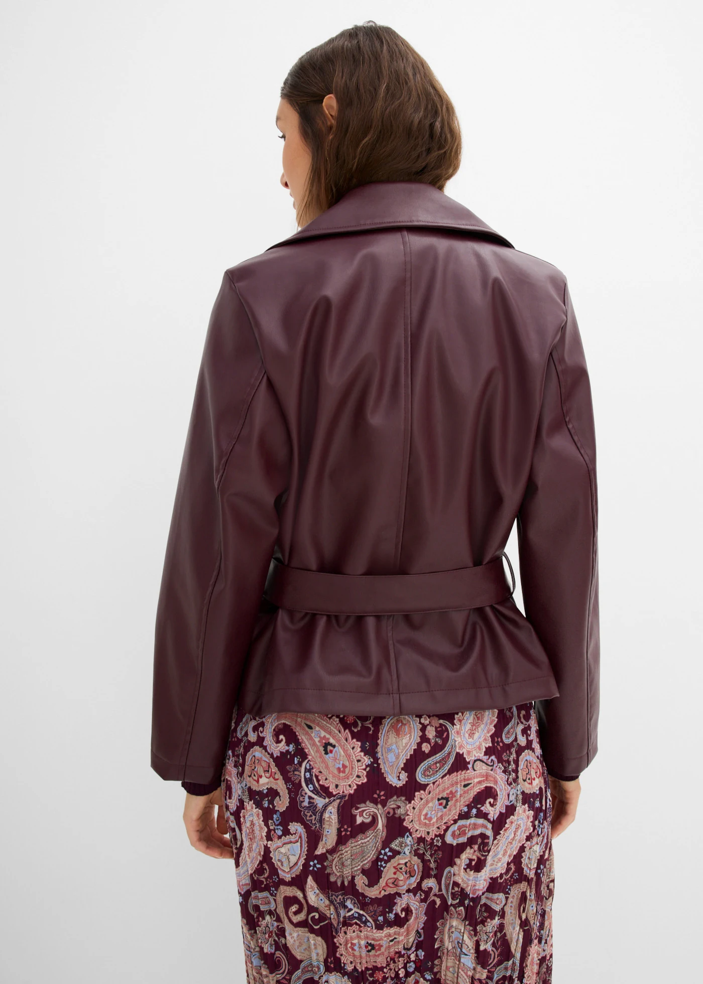 Veste trench enduite • bordeaux • Boutique bonprix