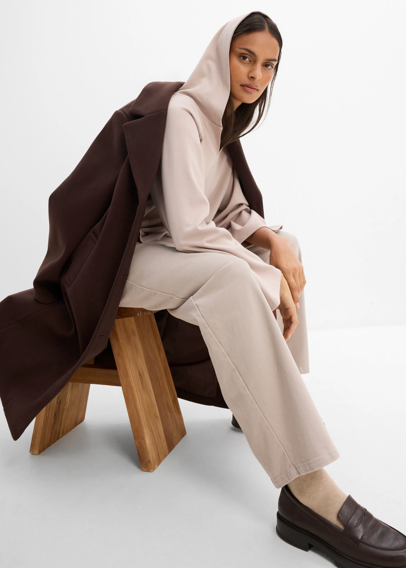 Longsleeve met capuchon • natuursteen • bonprix online shop