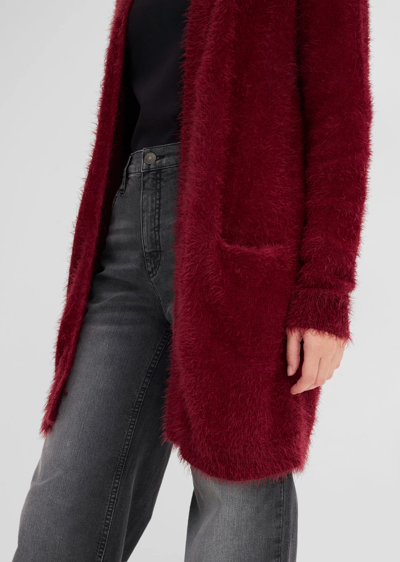 Lang gebreid vest in fluffy look • esdoornrood • bonprix online shop