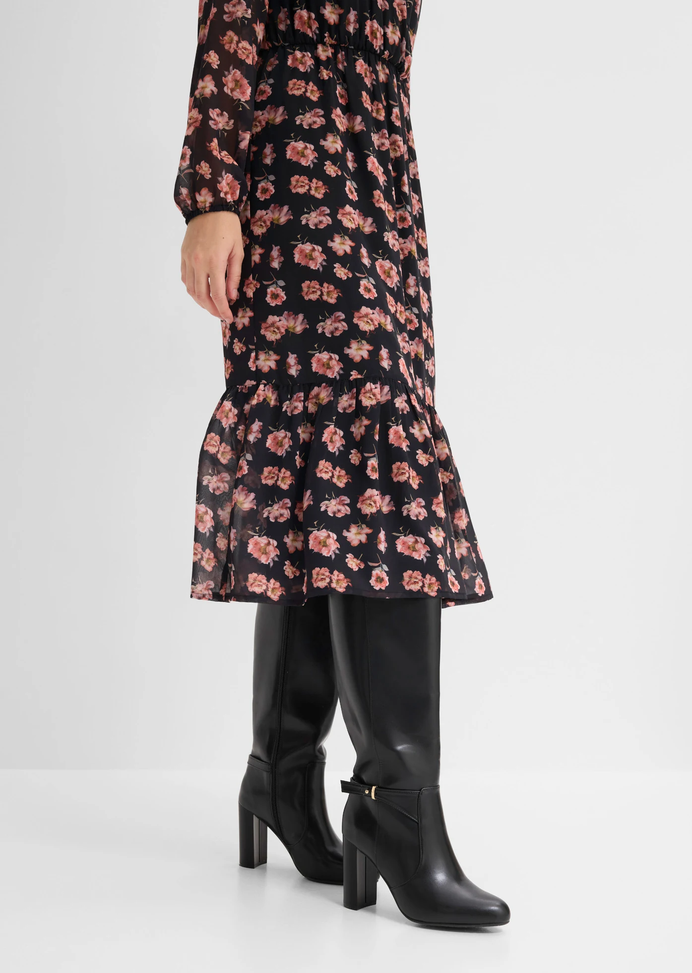 Mintás sifon midi ruha • fekete/virágmintás • bonprix áruház
