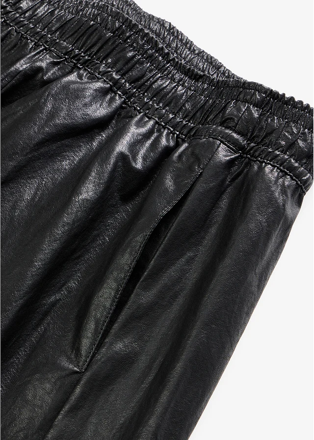 Sukňa bez zapínania z koženky • čierna • obchod bonprix