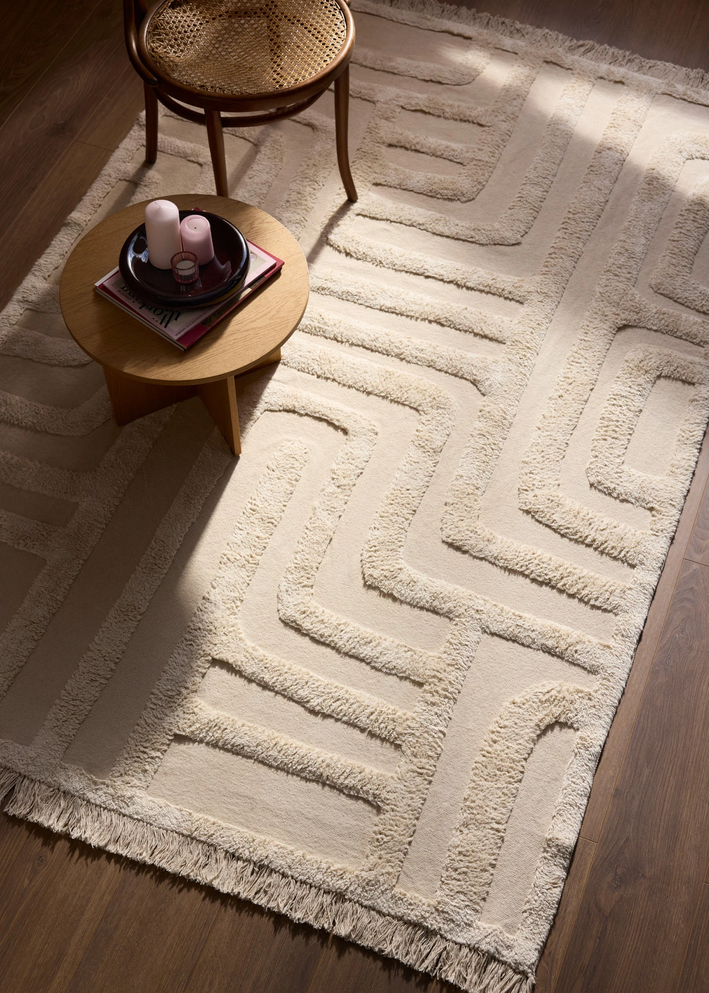 Tapis en coton à relief et franges • beige • Boutique bonprix