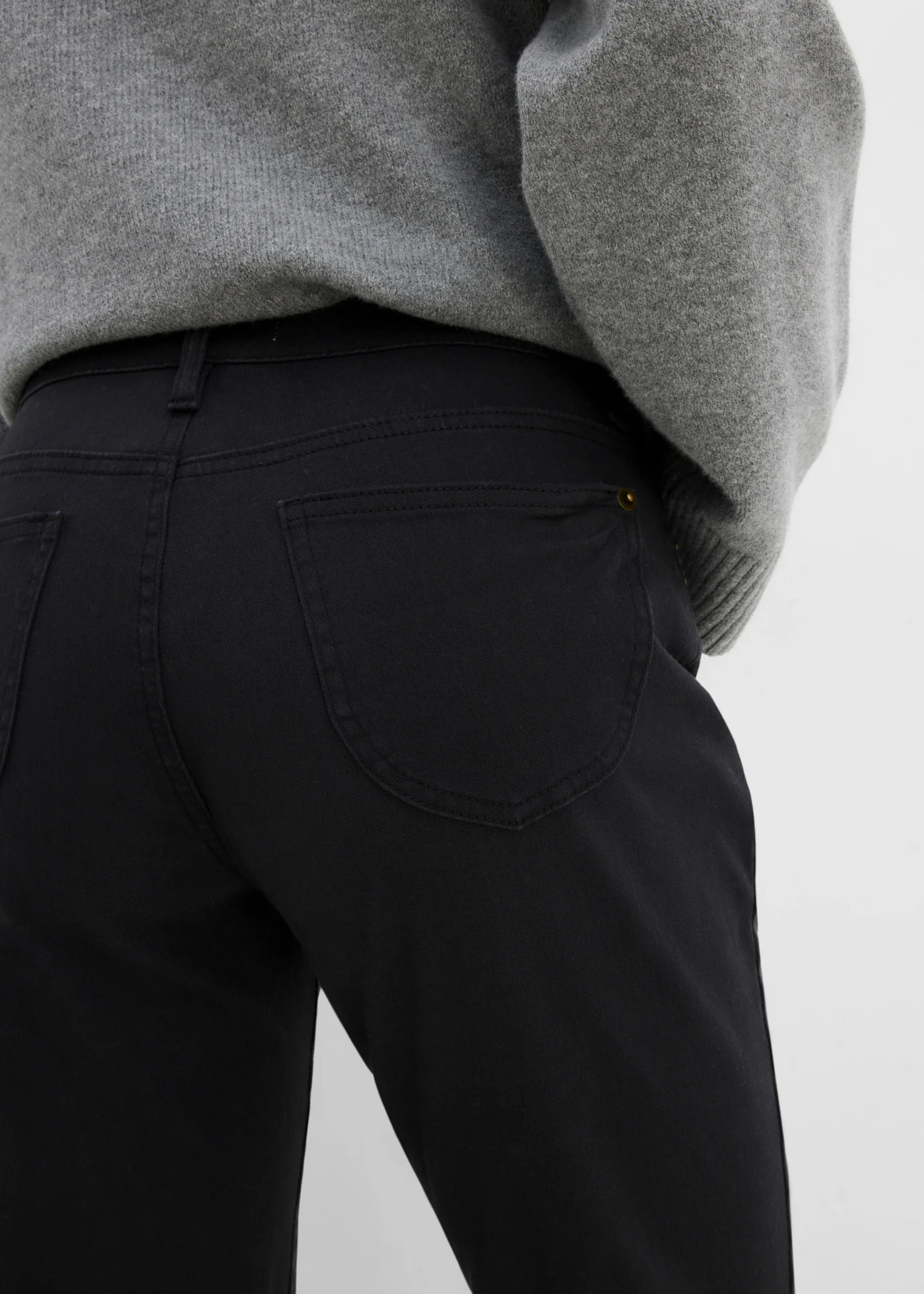 Jean Straight taille haute, extensible • noir twill • Boutique bonprix