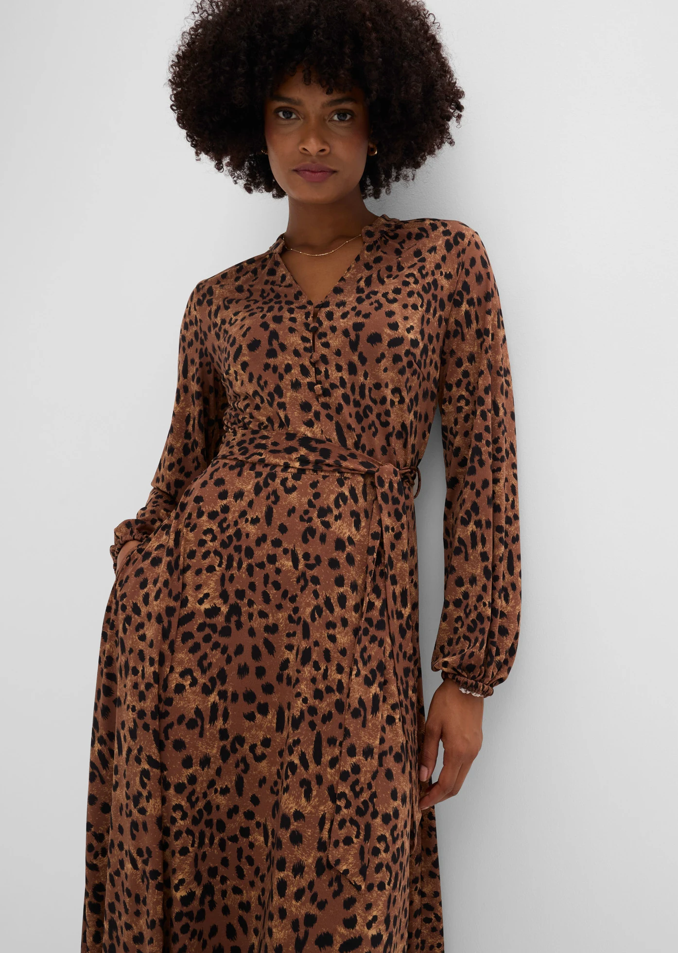 Jersey jurk met strikband (2-dlg. set) in luipaardprint • lichtsand-lichtbruin met luipaardprint • bonprix online shop