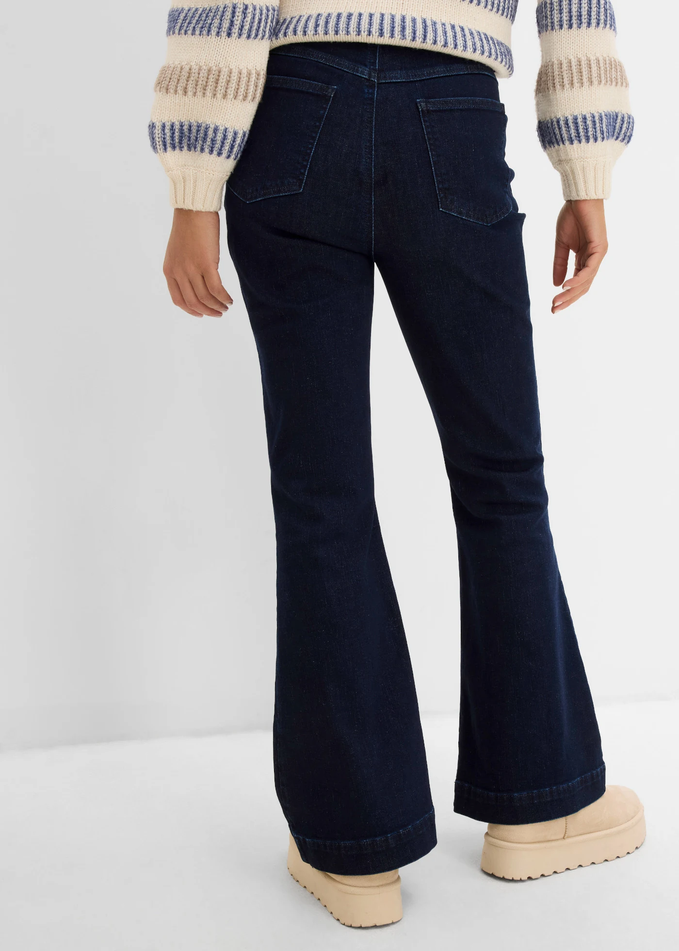 Flared farmer High Waist  kényelmes derékpánttal • mélykék denim, mosatlan • bonprix áruház