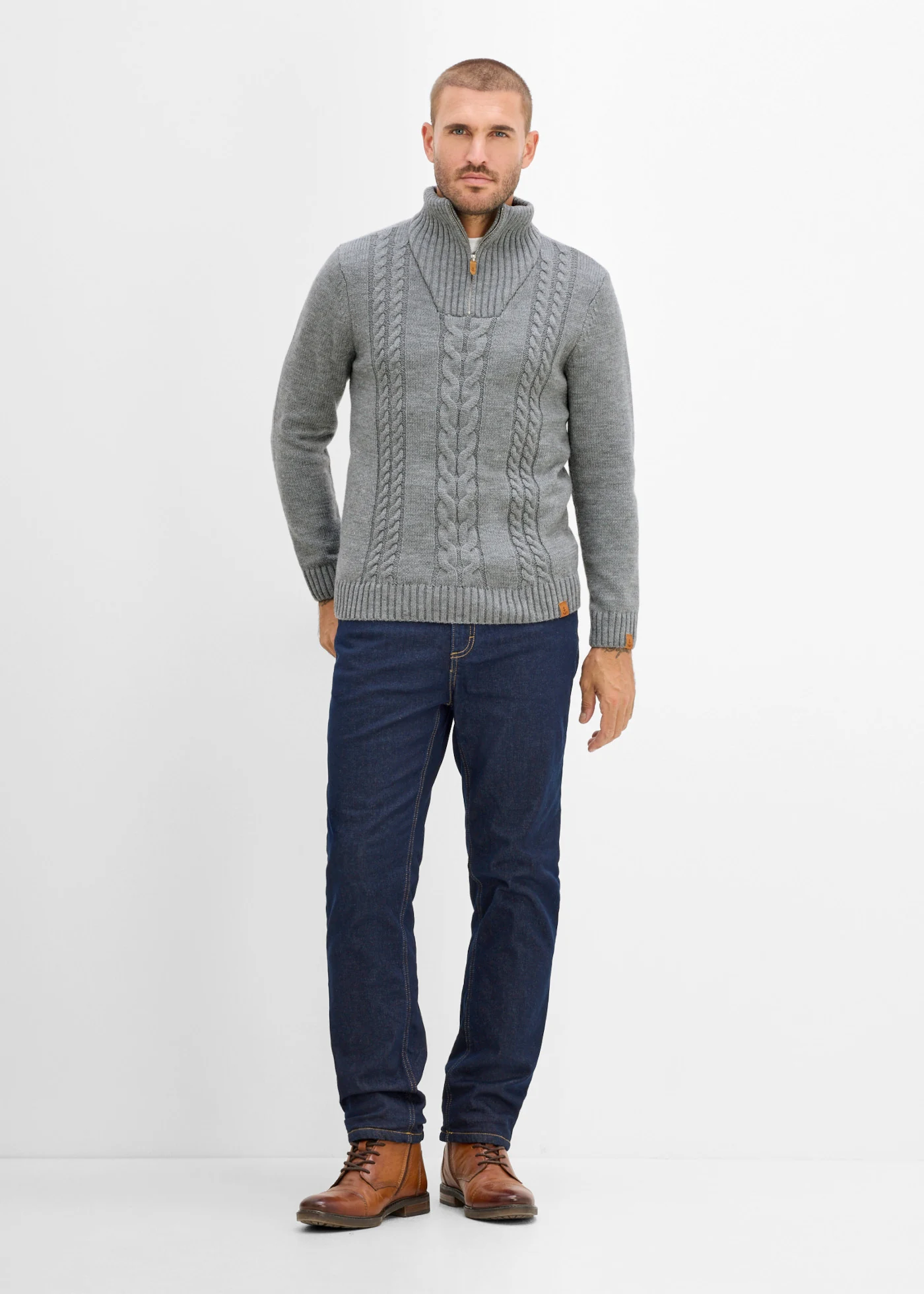Pull camionneur en maille torsadée • gris chiné • Boutique bonprix