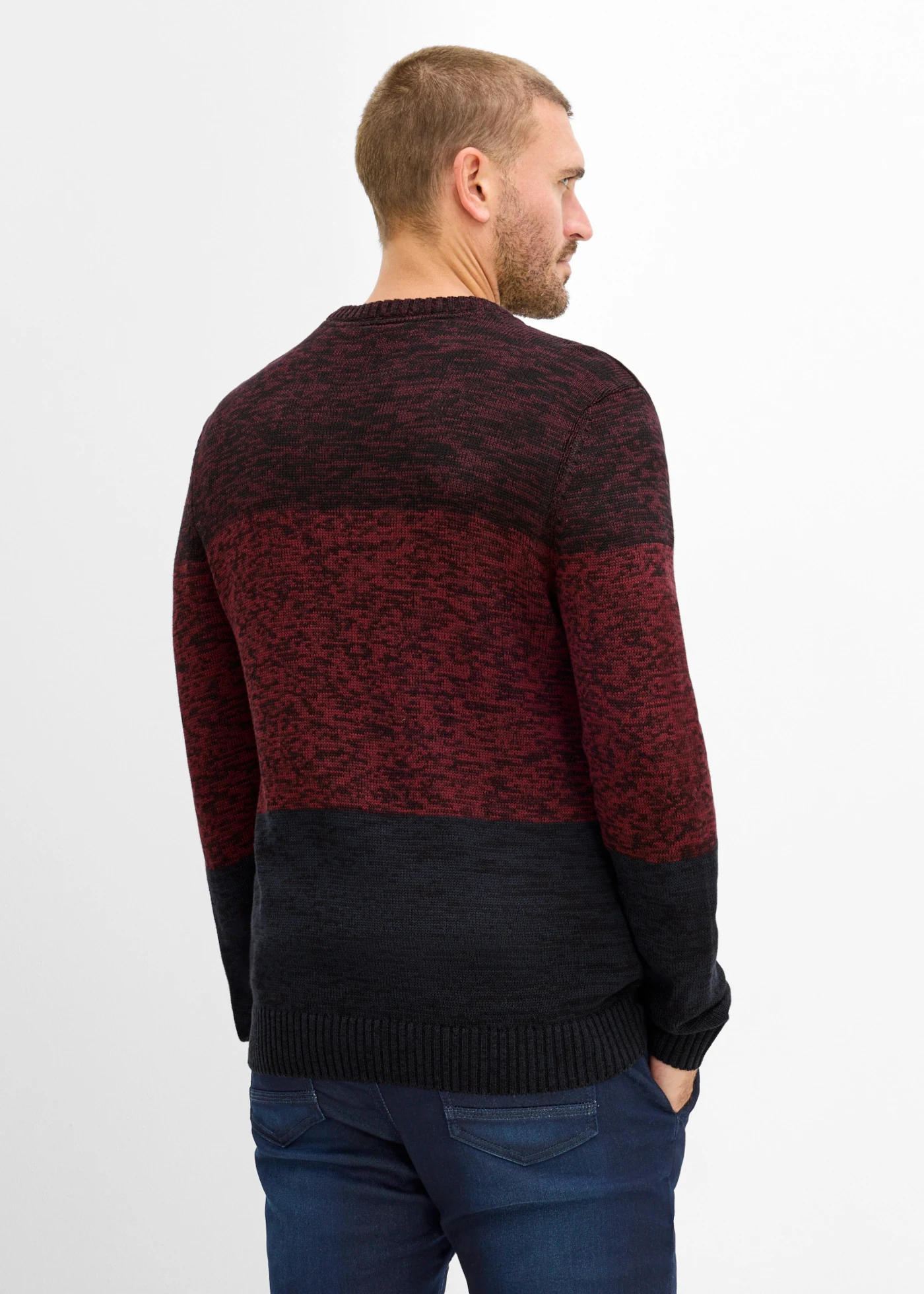 Pull doux en fine maille, coupe ventre confort • rouge/bleu rayé • Boutique bonprix