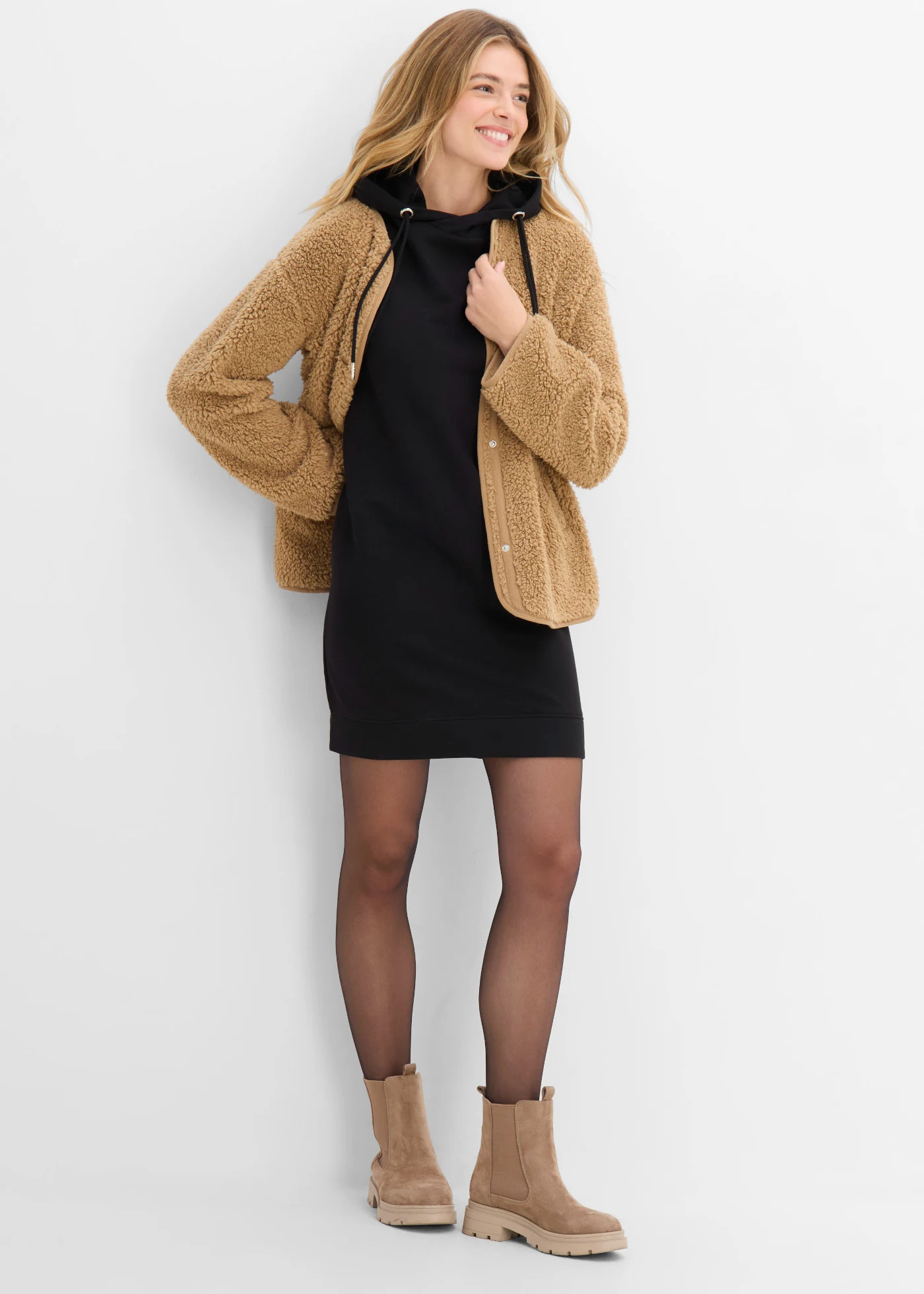 Sweatjurk met capuchon • zwart • bonprix online shop